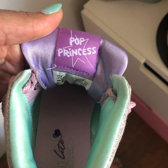 Twinkle Toes Light Up Girls Shoes - Picture 3 of 7